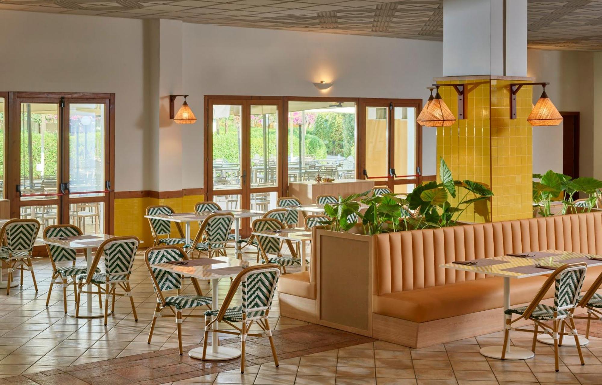 Serene Resort Кутро Экстерьер фото