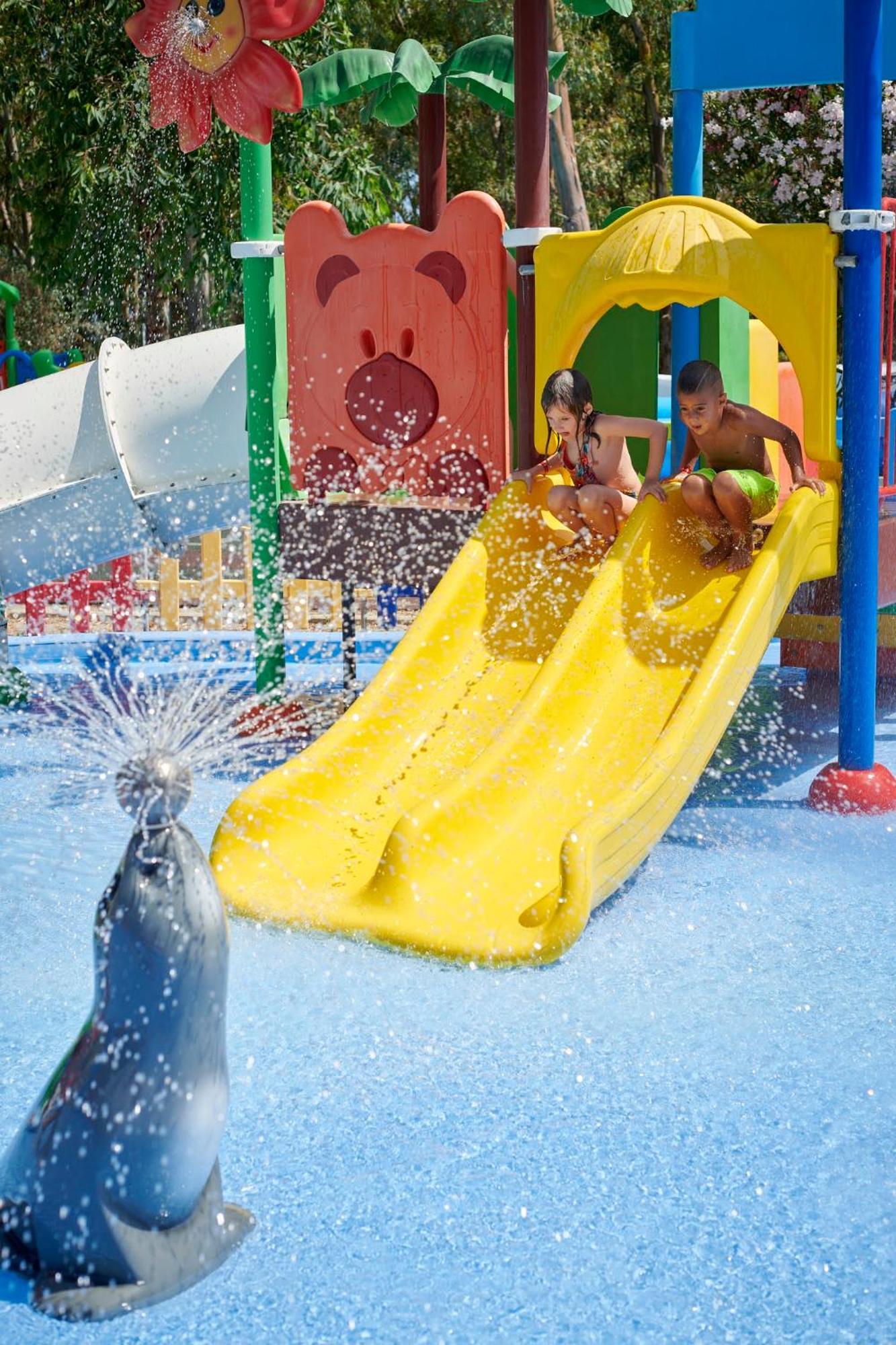 Serene Resort Кутро Экстерьер фото