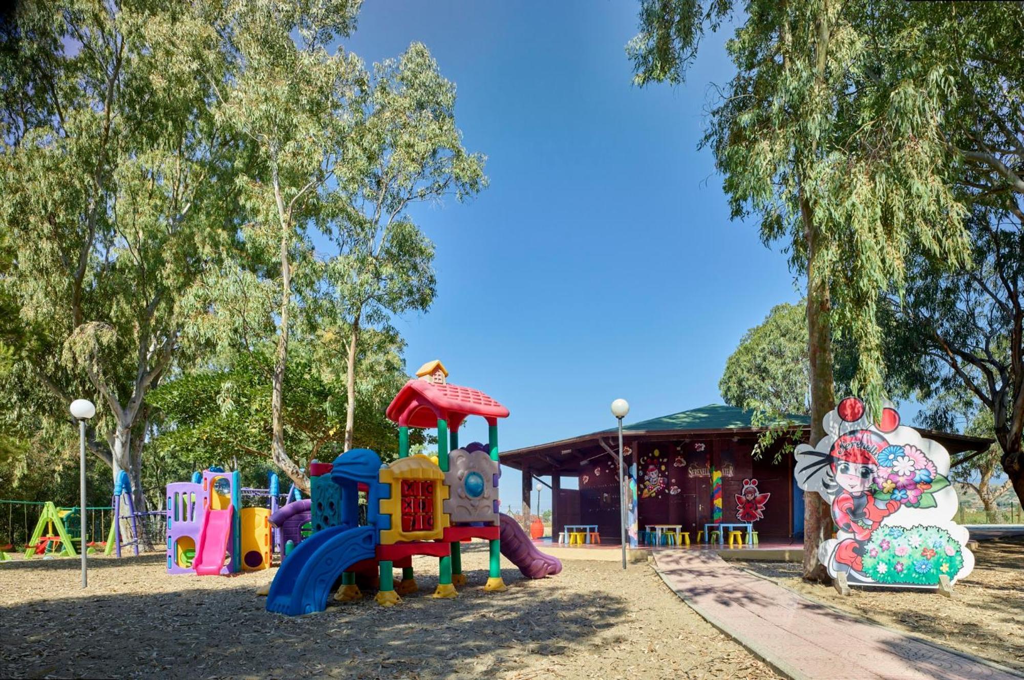 Serene Resort Кутро Экстерьер фото